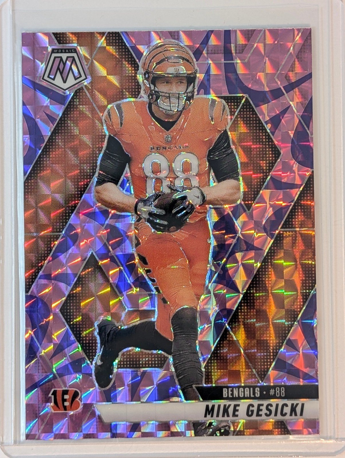 Front of 2025 Panini Mosaic #36 Mike Gesicki Mosaic Geo Prizm