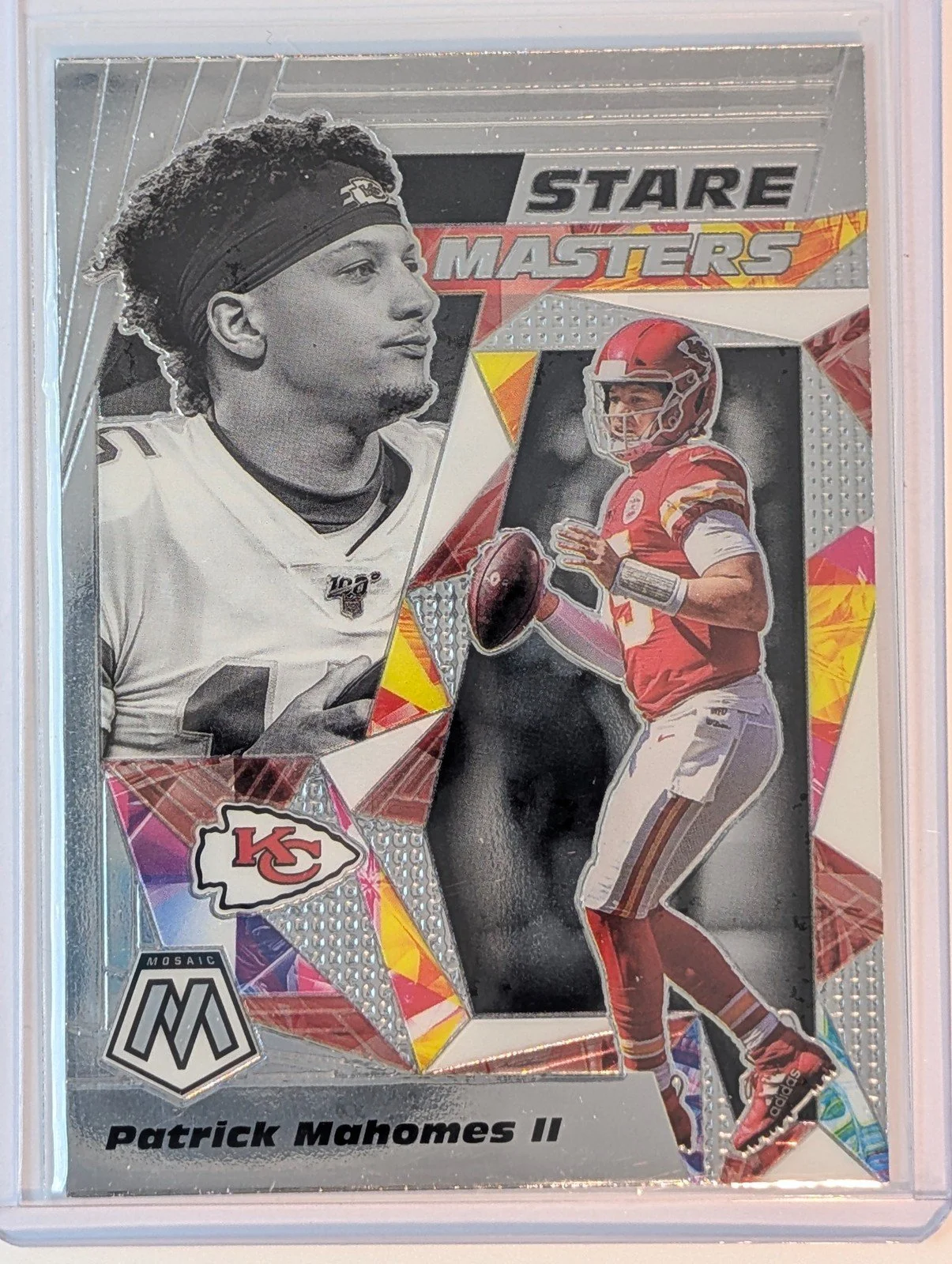 Front of 2020 Panini Mosaic #SM16 Patrick Mahomes II Stare Masters