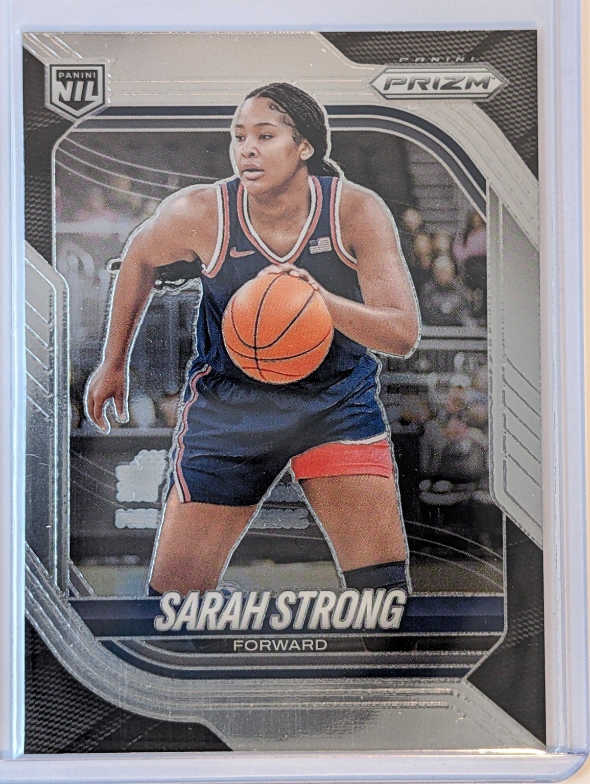 Front of 2025-26 Panini Prizm #121 Sarah Strong
