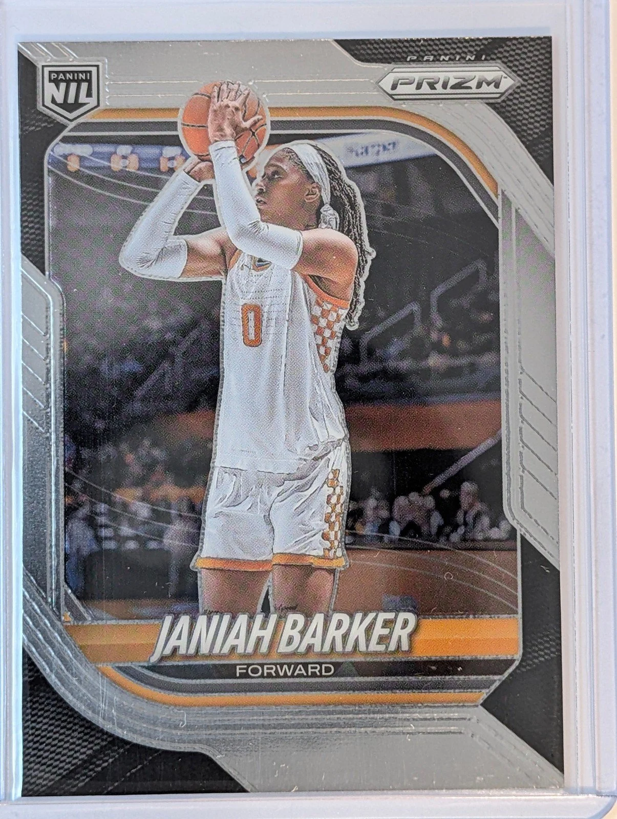Front of 2025-26 Panini Prizm #70 Janiah Barker