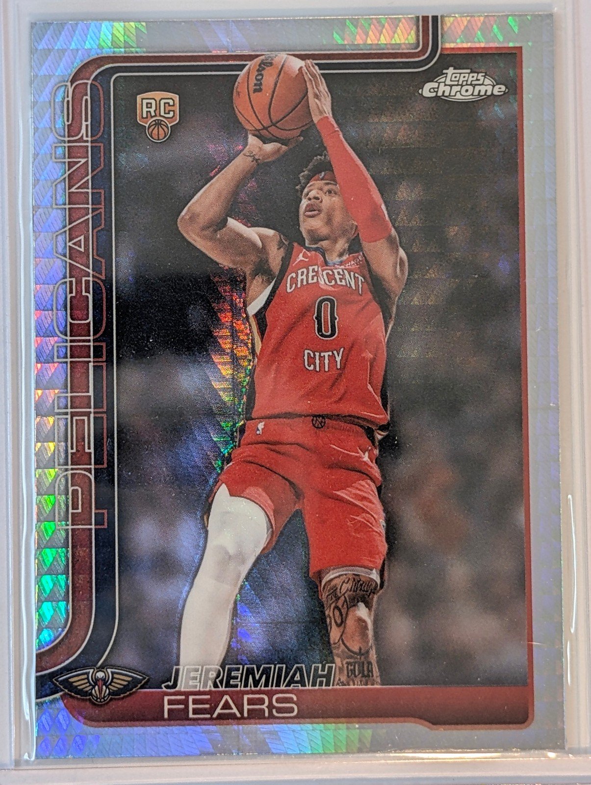 Front of 2025-26 Topps Chrome Update #157 Jeremiah Fears Prism Refractor