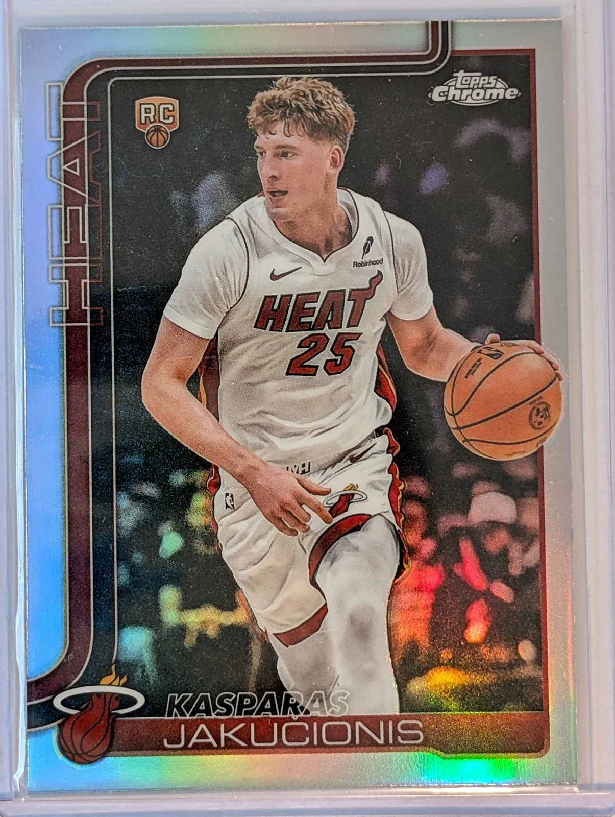 Front of 2025-26 Topps Chrome Update #170 Kasparas Jakučionis Refractor