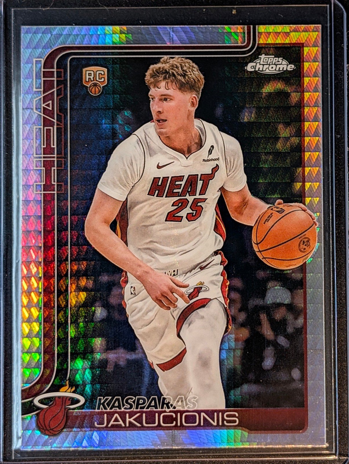 Front of 2025-26 Topps Chrome Update #170 Kasparas Jakučionis Prism Refractor
