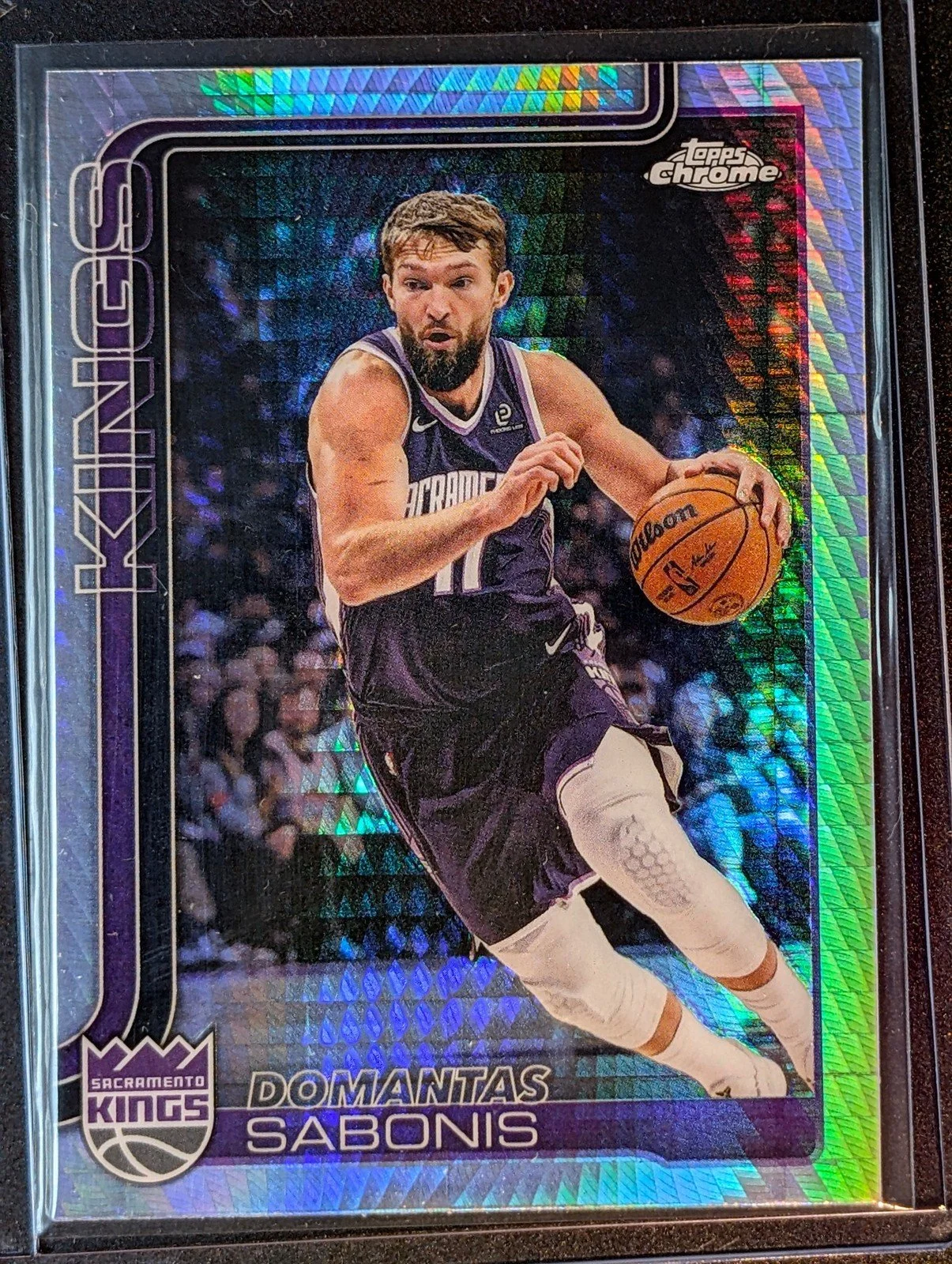Front of 2025-26 Topps Chrome Update #34 Domantas Sabonis Prism Refractor