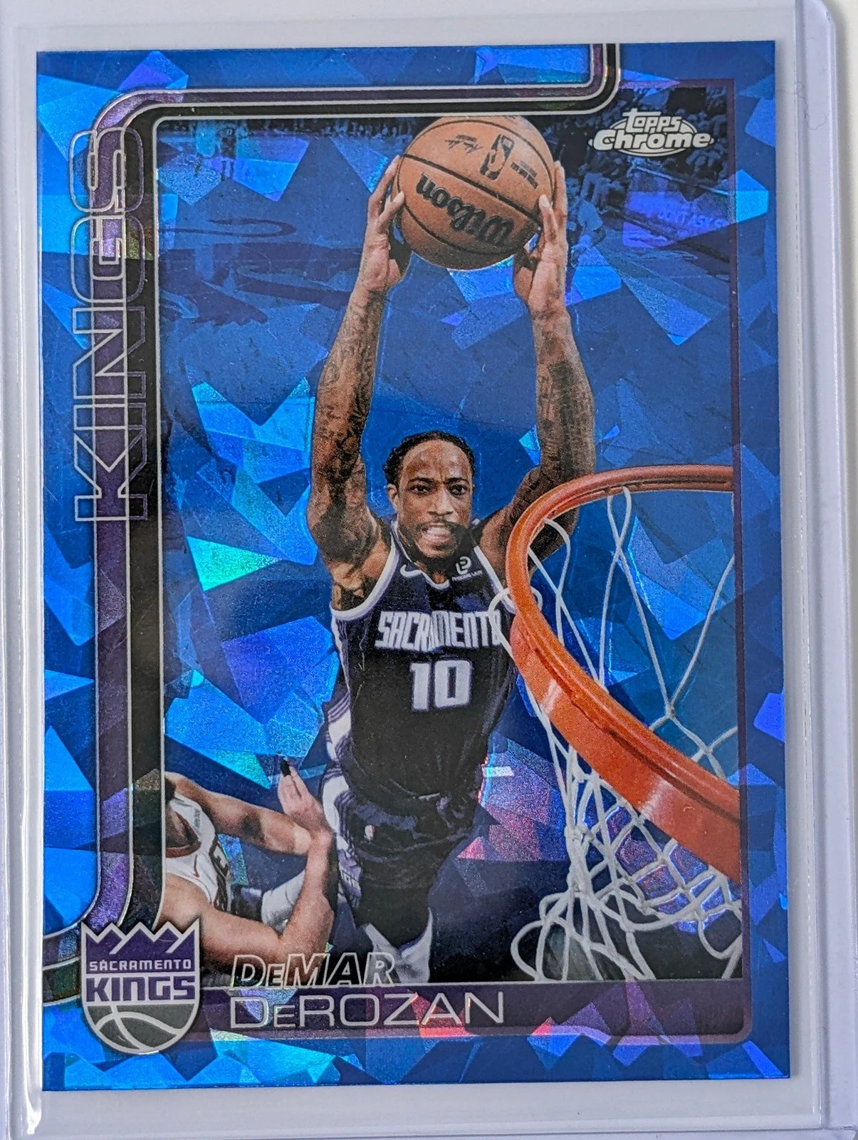 Front of 2025-26 Topps Chrome Update #62 DeMar DeRozan Sapphire