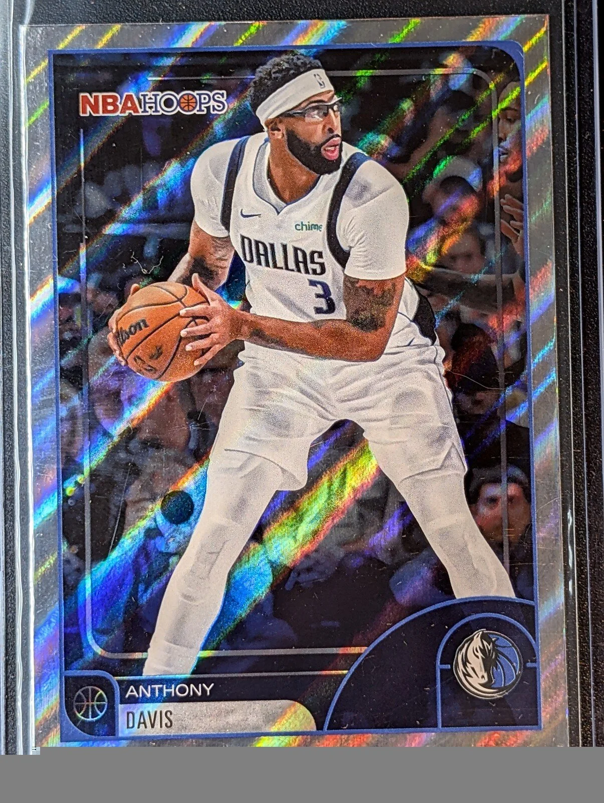 Front of 2025-26 Hoops #108 Anthony Davis Rainbow