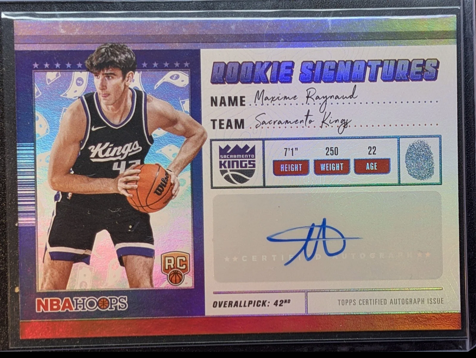 Front of 2025-26 Topps NBA Hoops Maxime Raynaud RC Rookie Signatures Auto #HRS-MR