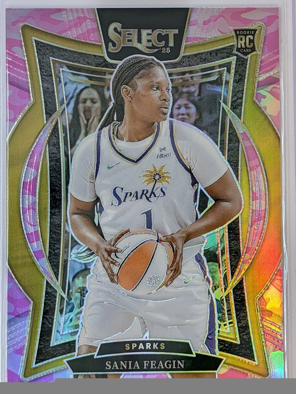 Front of 2025 Panini Select WNBA 175/175 #20 Sania Feagin Pink Camo Prizms /175