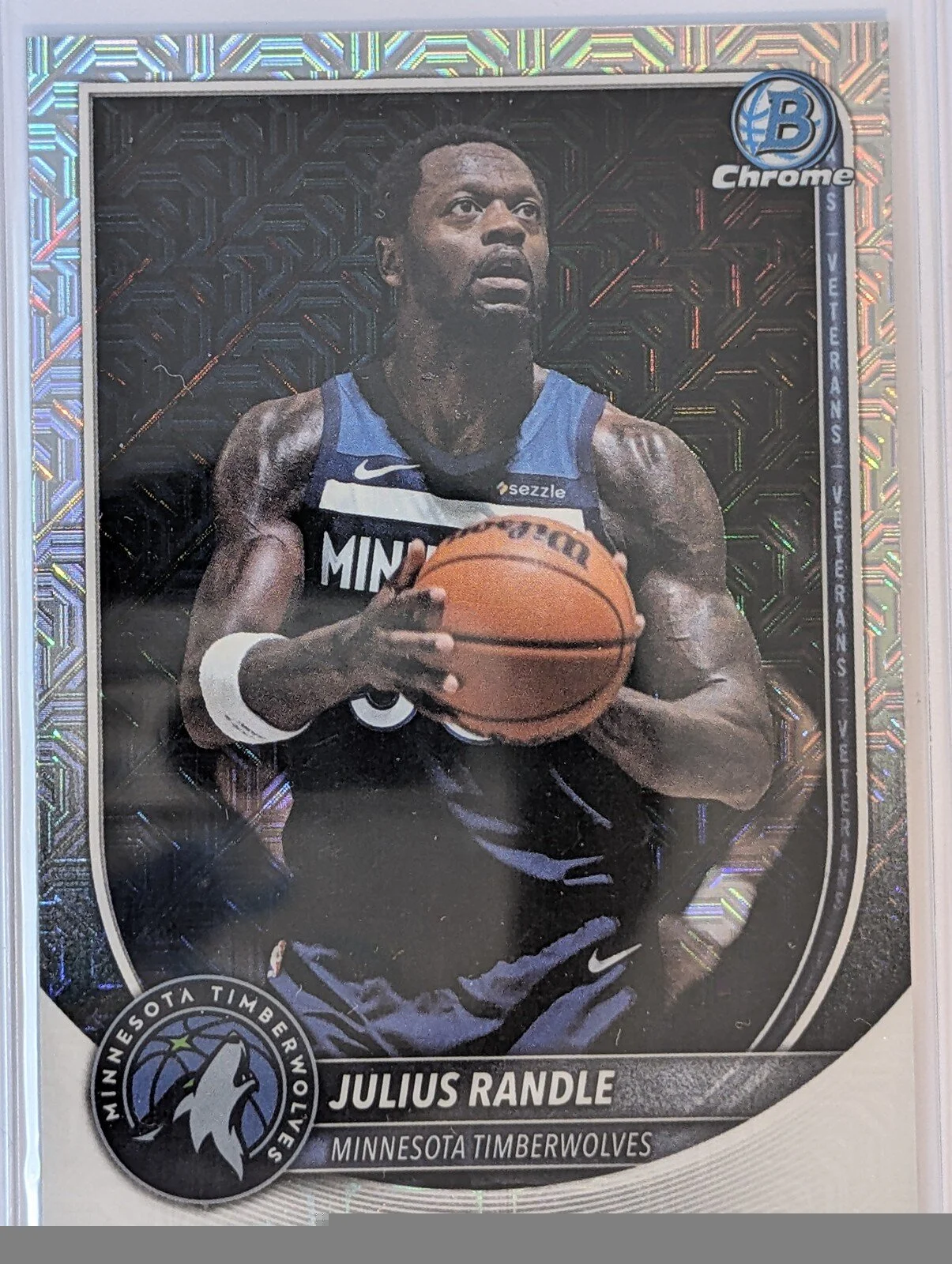 Front of 2025-26 Bowman #BCV-183 Julius Randle Chrome Mojo Refractors