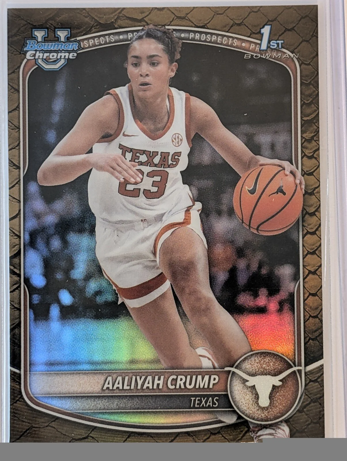 Front of 2025-26 Bowman #BCP-33 Aaliyah Crump Chrome Prospects Reptilian Refractor