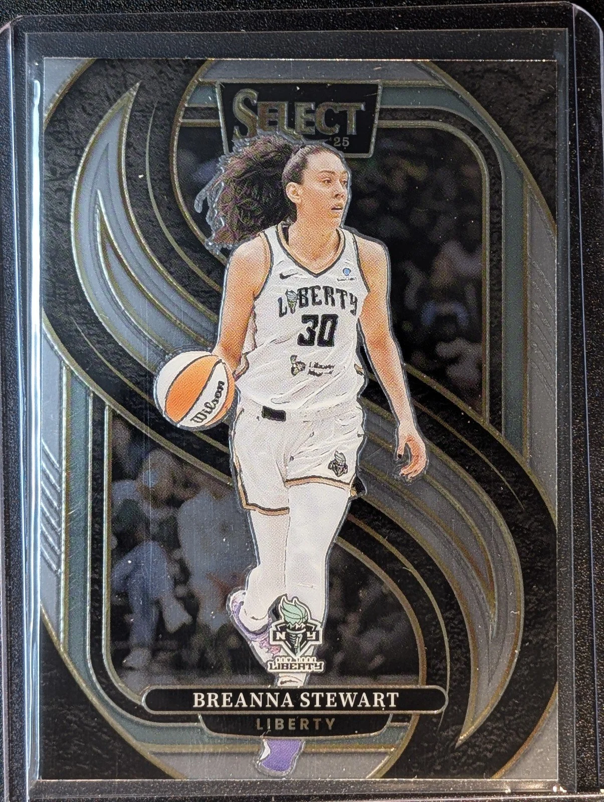 Front of 2025 Panini Select WNBA #163 Breanna Stewart Premier Level