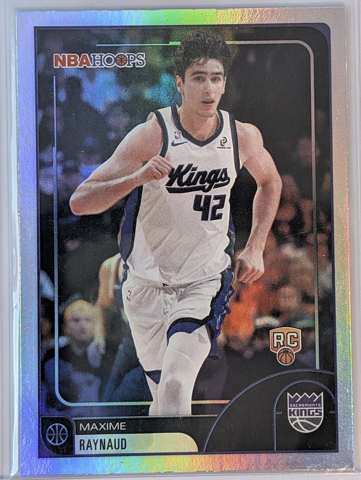 Front of 2025-26 Hoops #210 Maxime Raynaud refractor