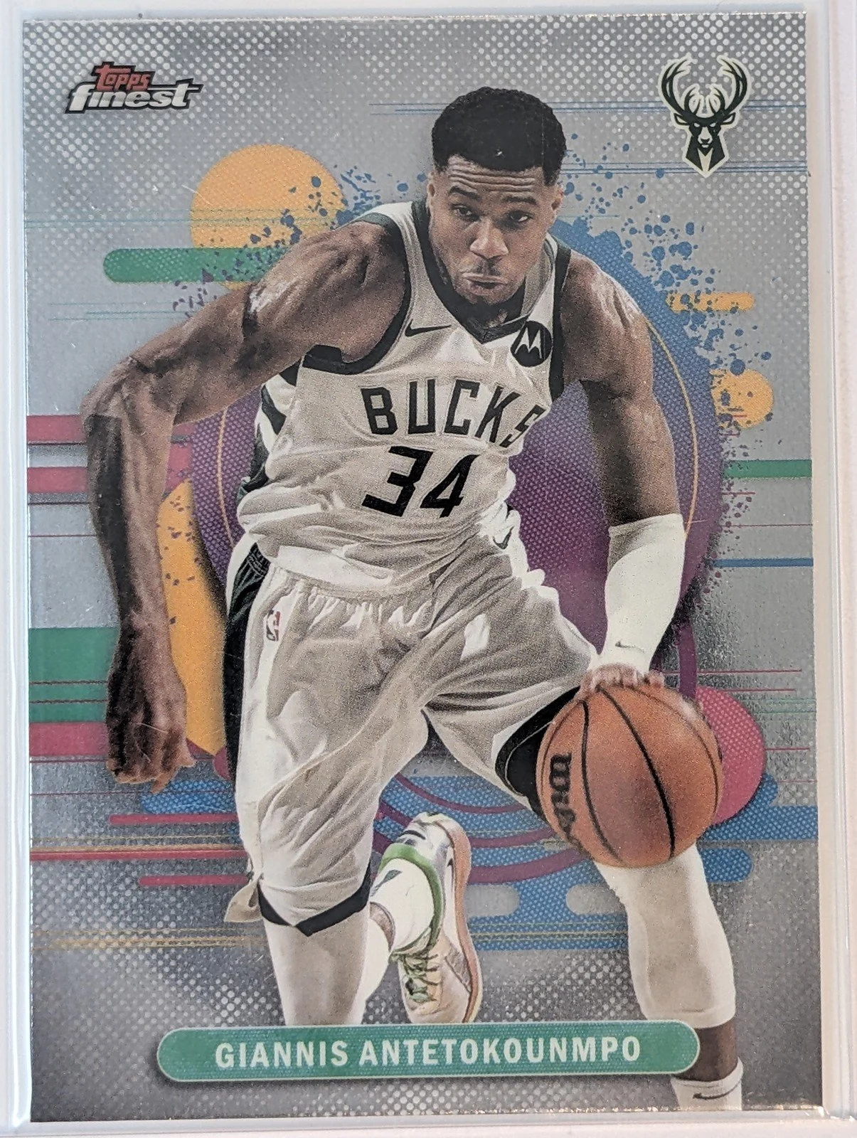 Front of 2025-26 Finest #148 Giannis Antetokounmpo