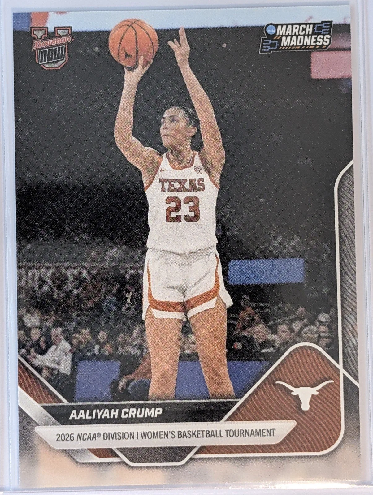 Front of 2025-26 Bowman U Best #18 Aaliyah Crump
