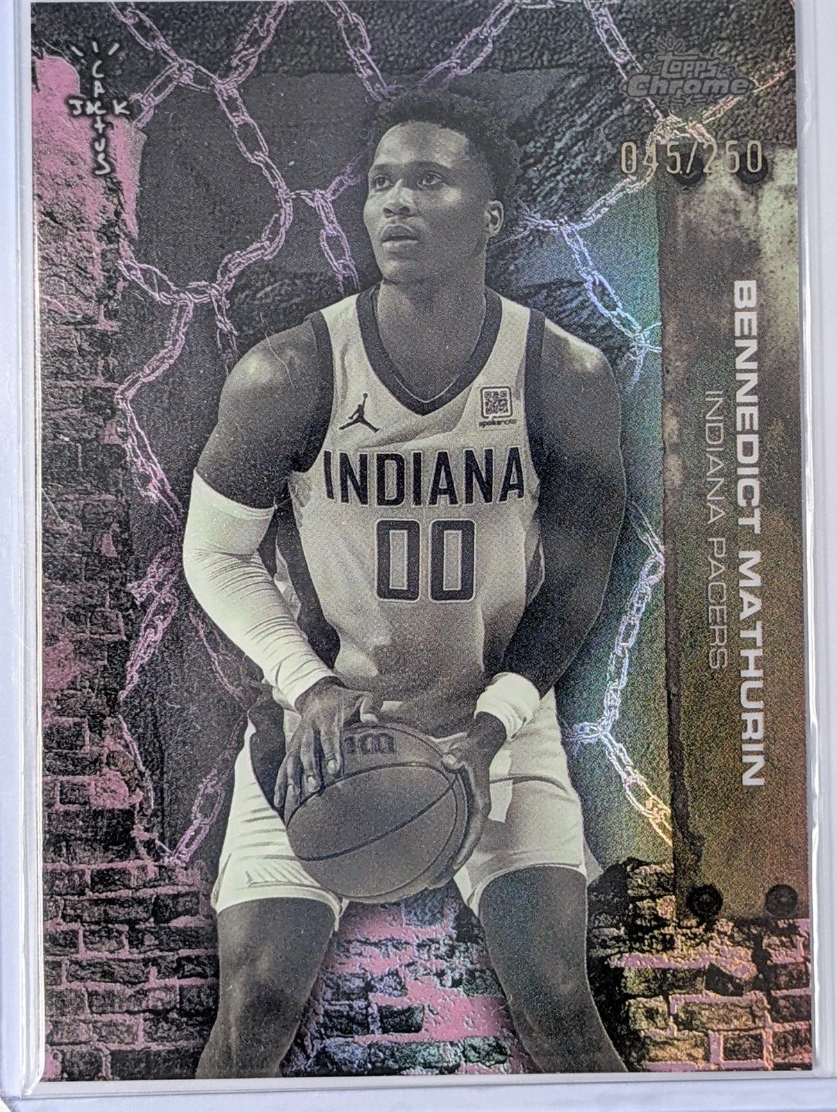 Front of 2025-26 Topps Chrome Cactus Jack #16 Bennedict Mathurin Pink Refractor #/250