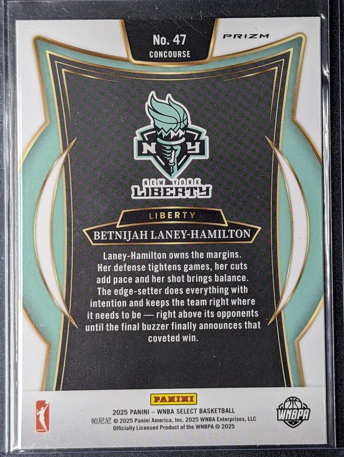 Back of 2025 Panini Select WNBA #47 Betnijah Laney-Hamilton Green Ice Prizms