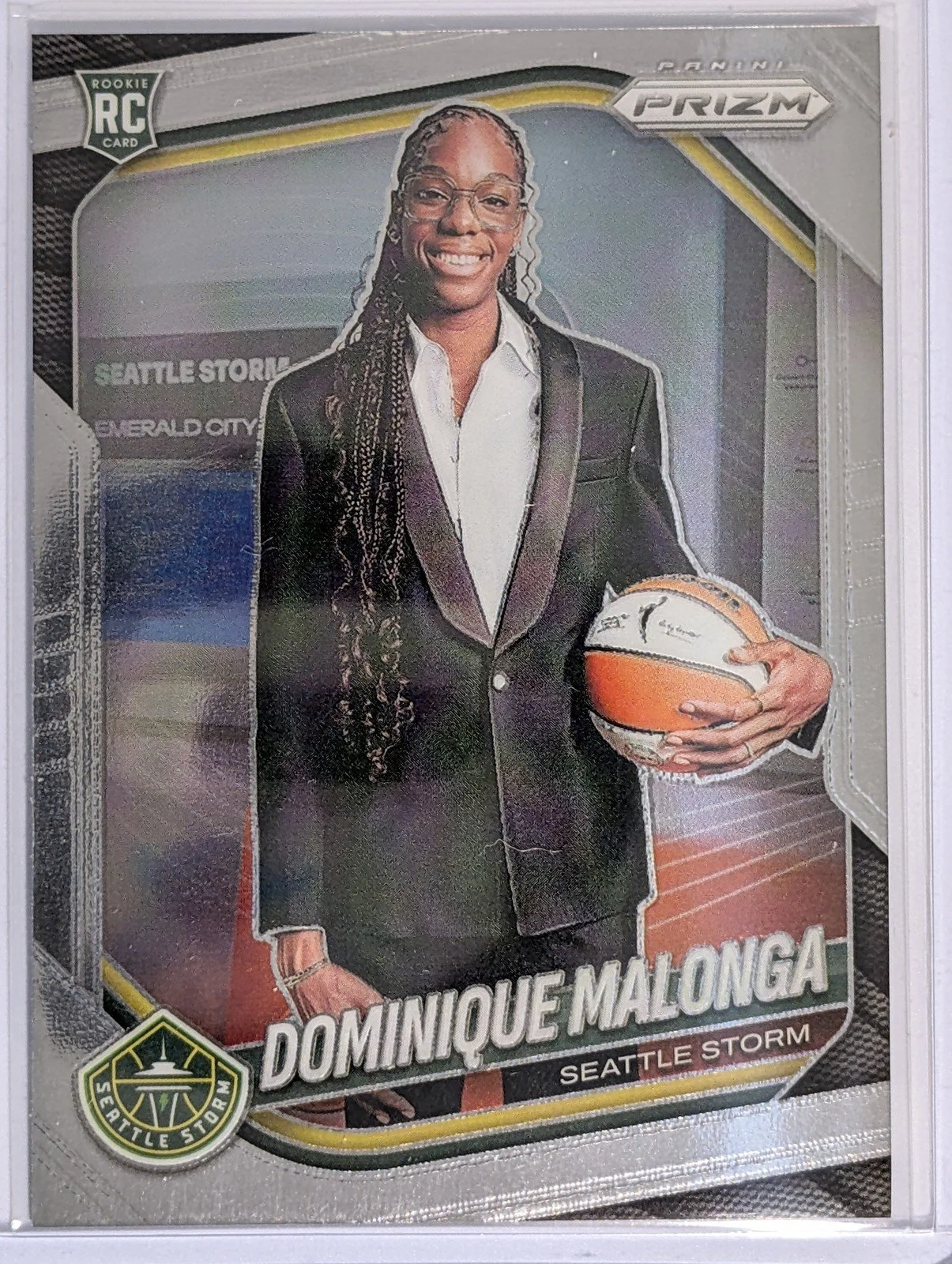 Front of 2025 Panini Prizm WNBA #144 Dominique Malonga