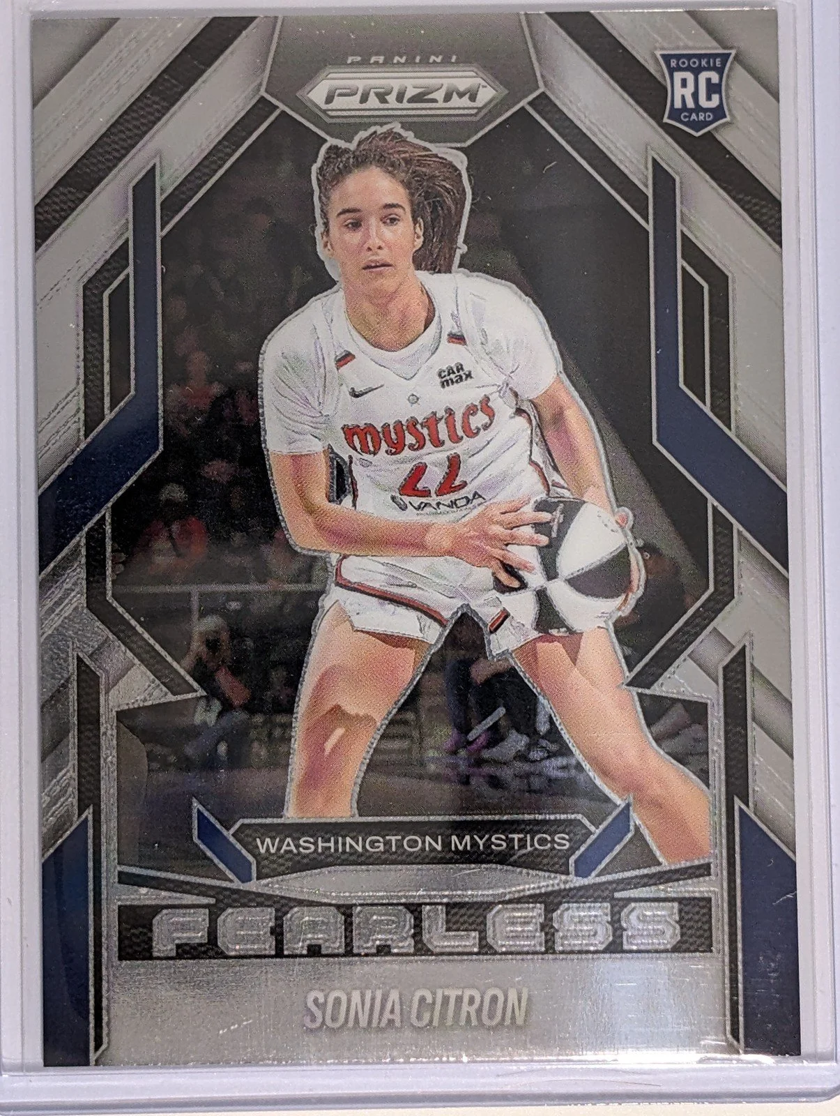 Front of 2025 Panini Prizm WNBA #15 Sonia Citron Fearless RC