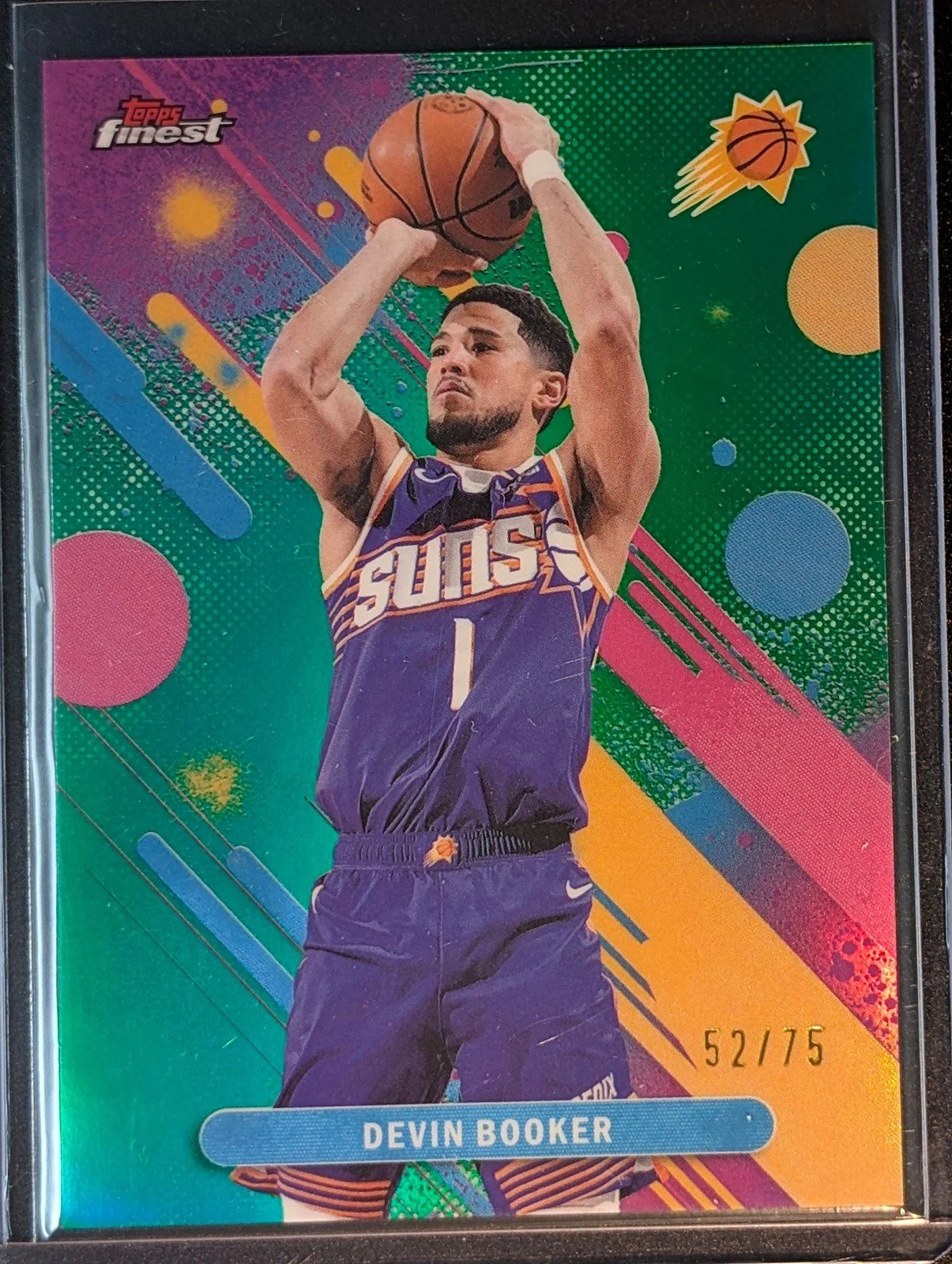 Front of 2025-26 Finest #82 Devin Booker Green Refractor #/75