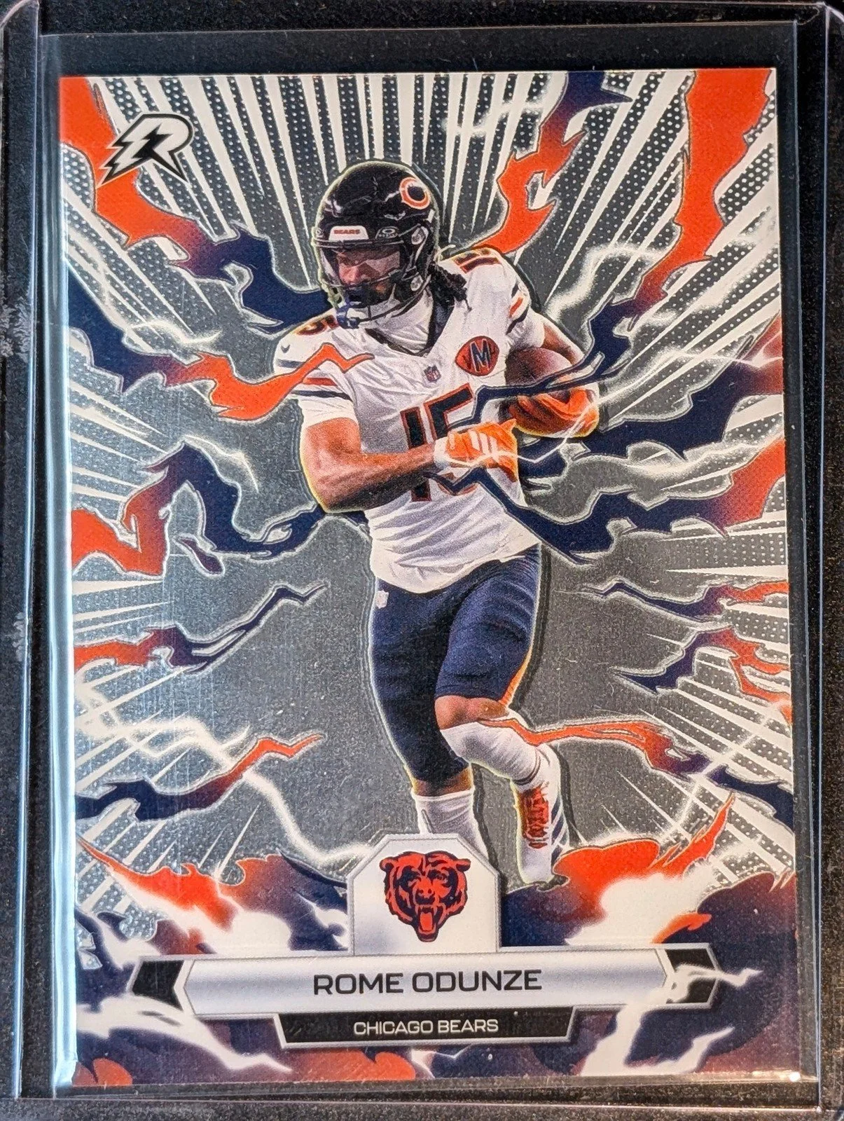 Front of 2025 Topps Resurgence #18 Rome Odunze