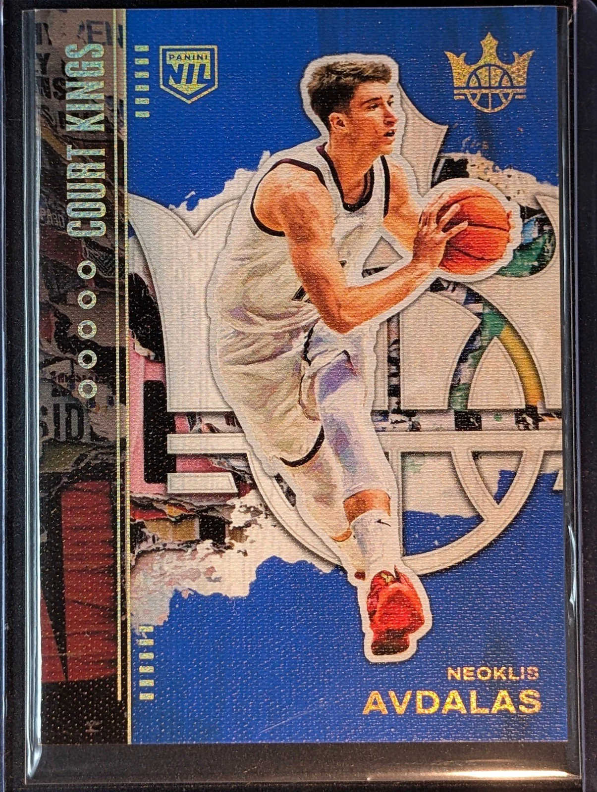 Front of 2025-26 Panini Court Kings /25 #42 Neoklis Avdalas Blue