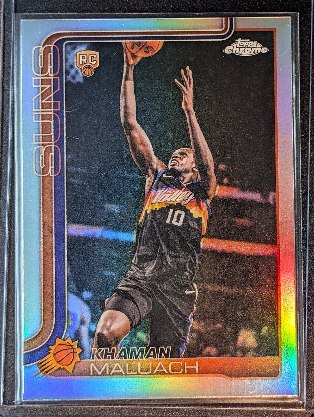 Front of 2025-26 Topps Chrome Update #160 Khaman Maluach Refractor RC