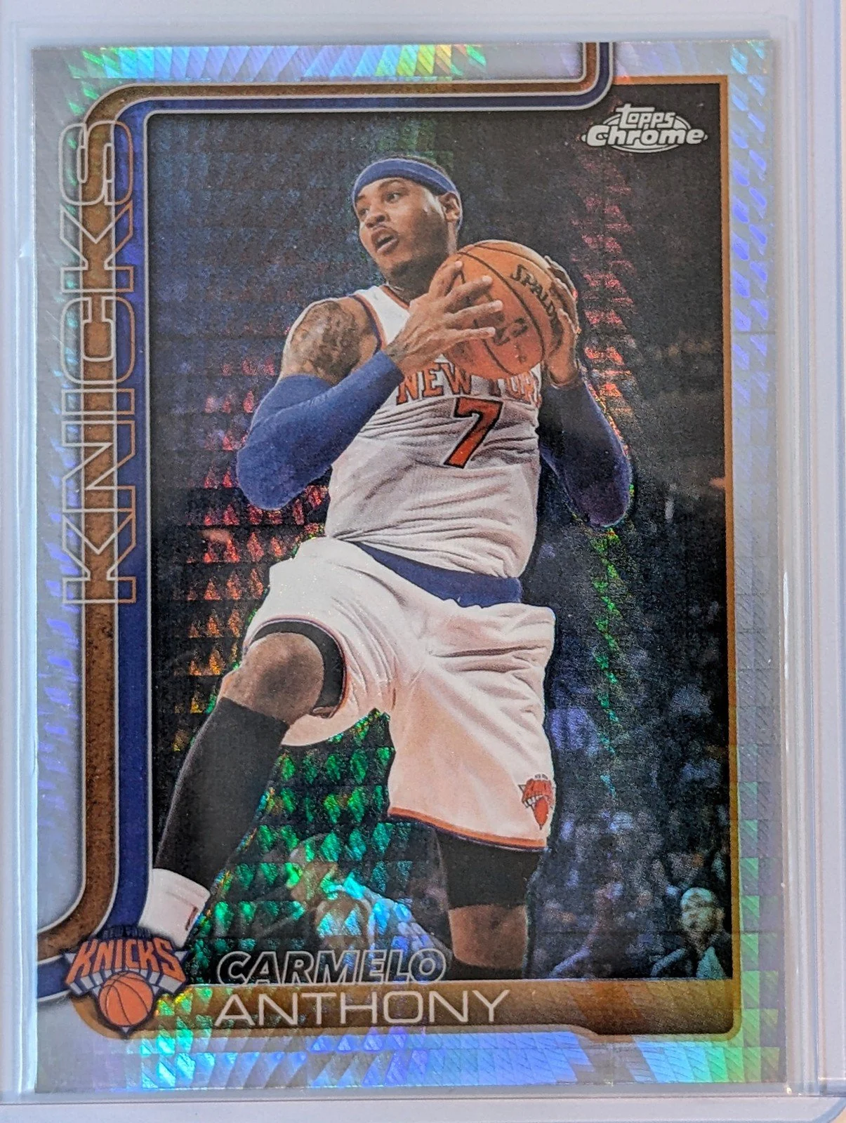 Front of 2025-26 Topps Chrome Update #148 Carmelo Anthony Prism Refractor