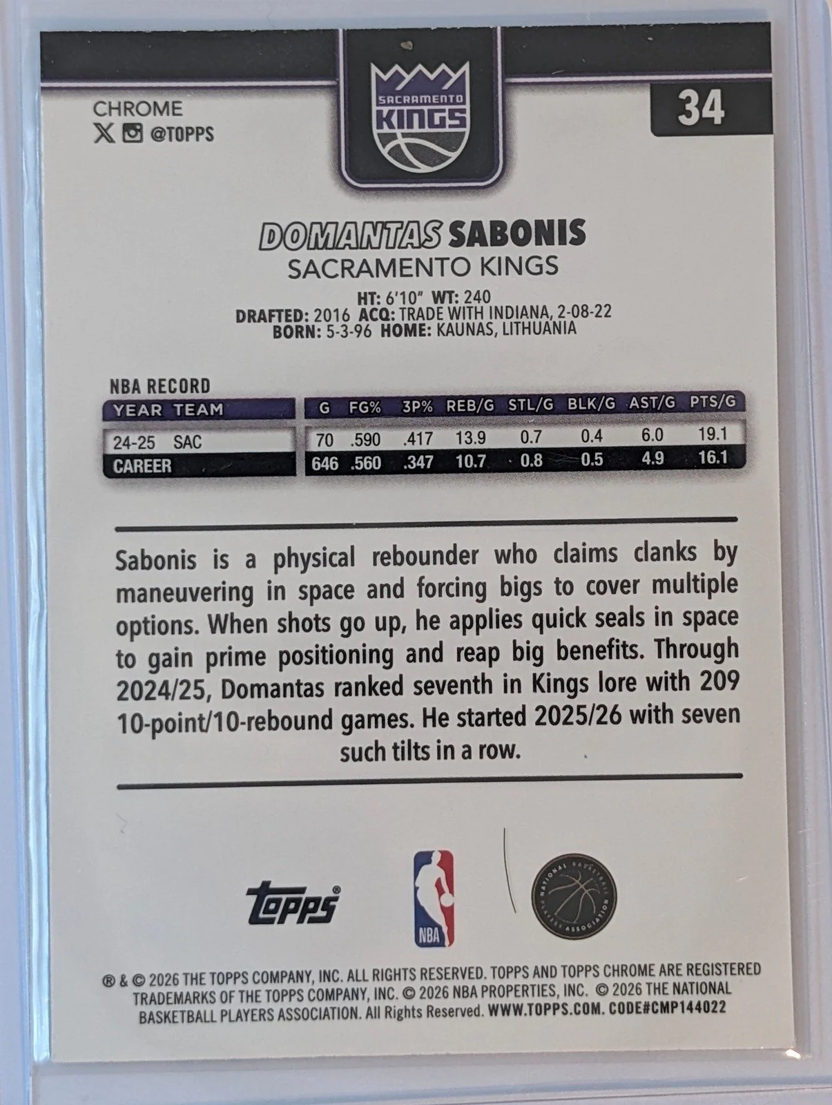Back of 2025-26 Topps Chrome Update #34 Domantas Sabonis Wave Refractor