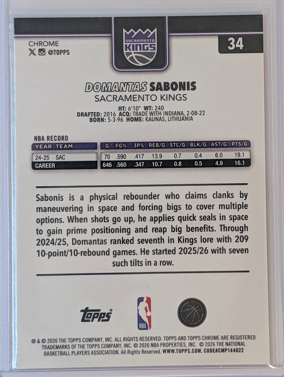 Back of 2025-26 Topps Chrome Update #34 Domantas Sabonis Blue Wave Refractor #/150