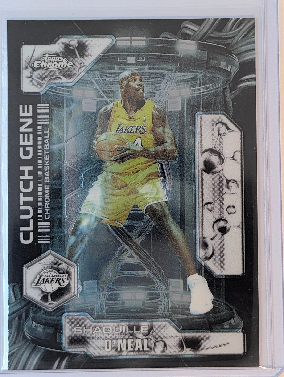 Front of 2025-26 Topps Chrome Update #CG-22 Shaquille O’Neal Clutch Gene