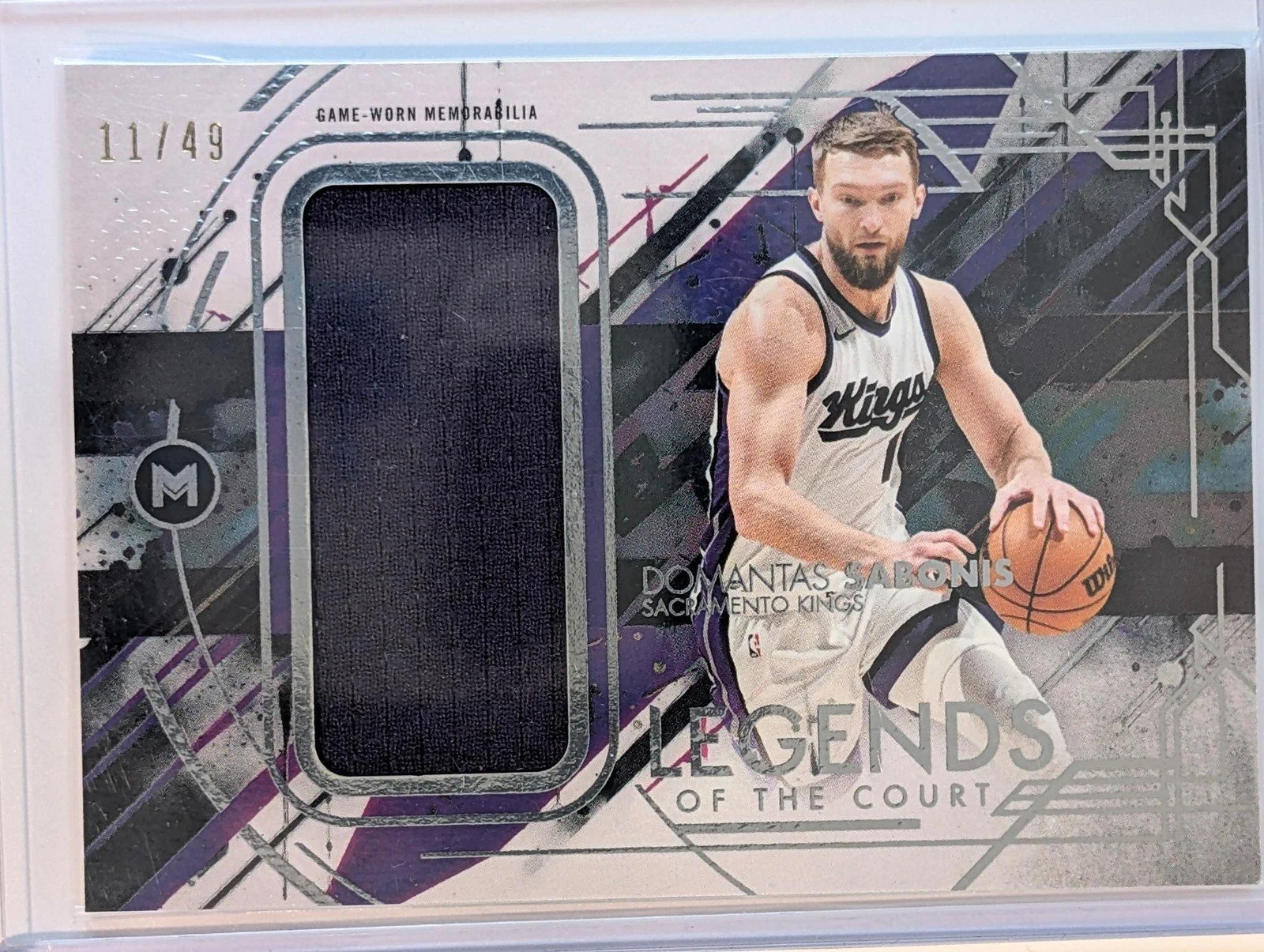 Front of JERSEY MATCH 11/49 2025 Topps Motif Domantas Sabonis Legends of the Court /49