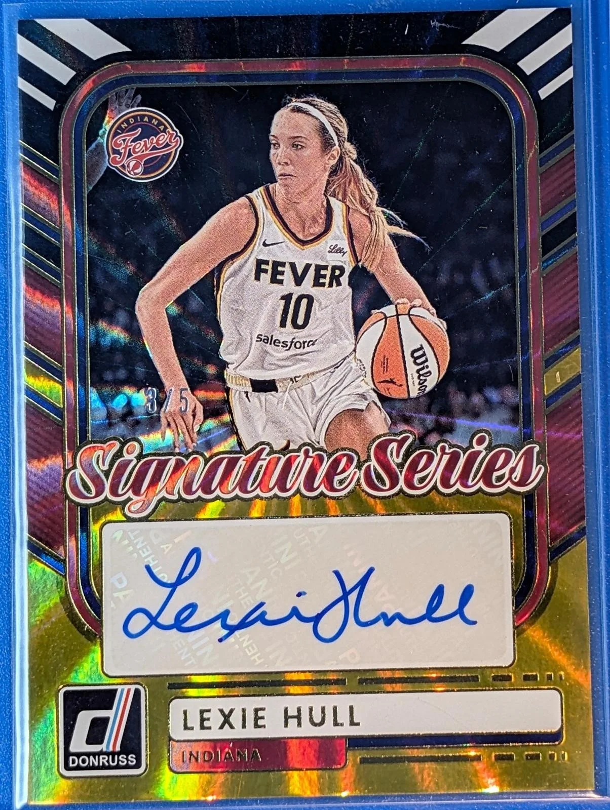 Front of 2026 Donruss WNBA /5 Lexie Hull Signature Series Black Gold Laser Auto SSP