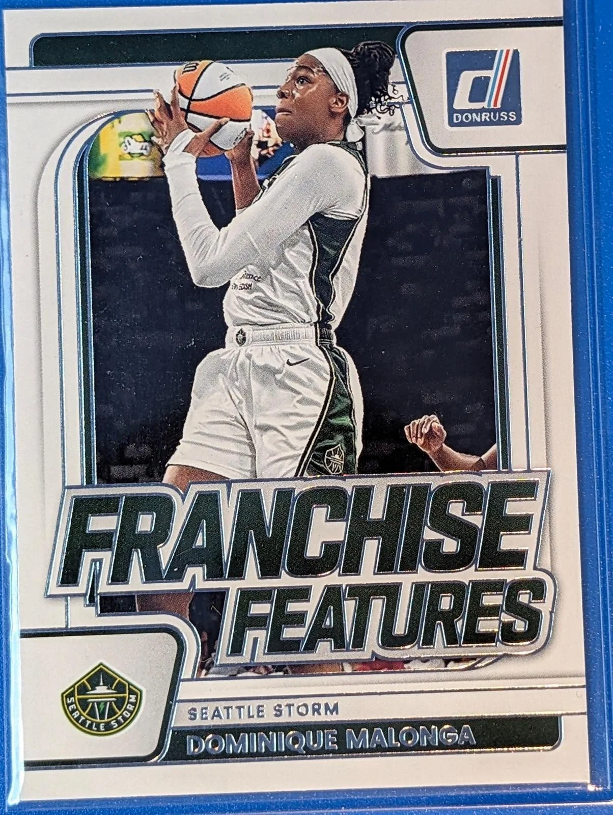 Front of 2026 Donruss WNBA Dominique Malonga Franchise Features #10