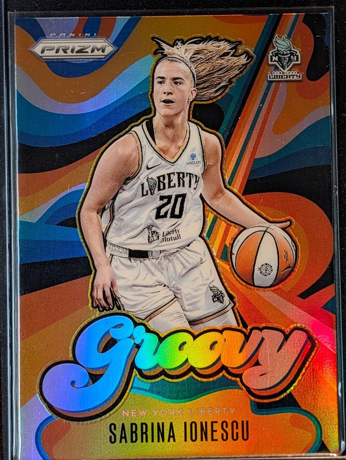 Front of 2026 Panini Prizm WNBA #5 Sabrina Ionescu Groovy Prizm