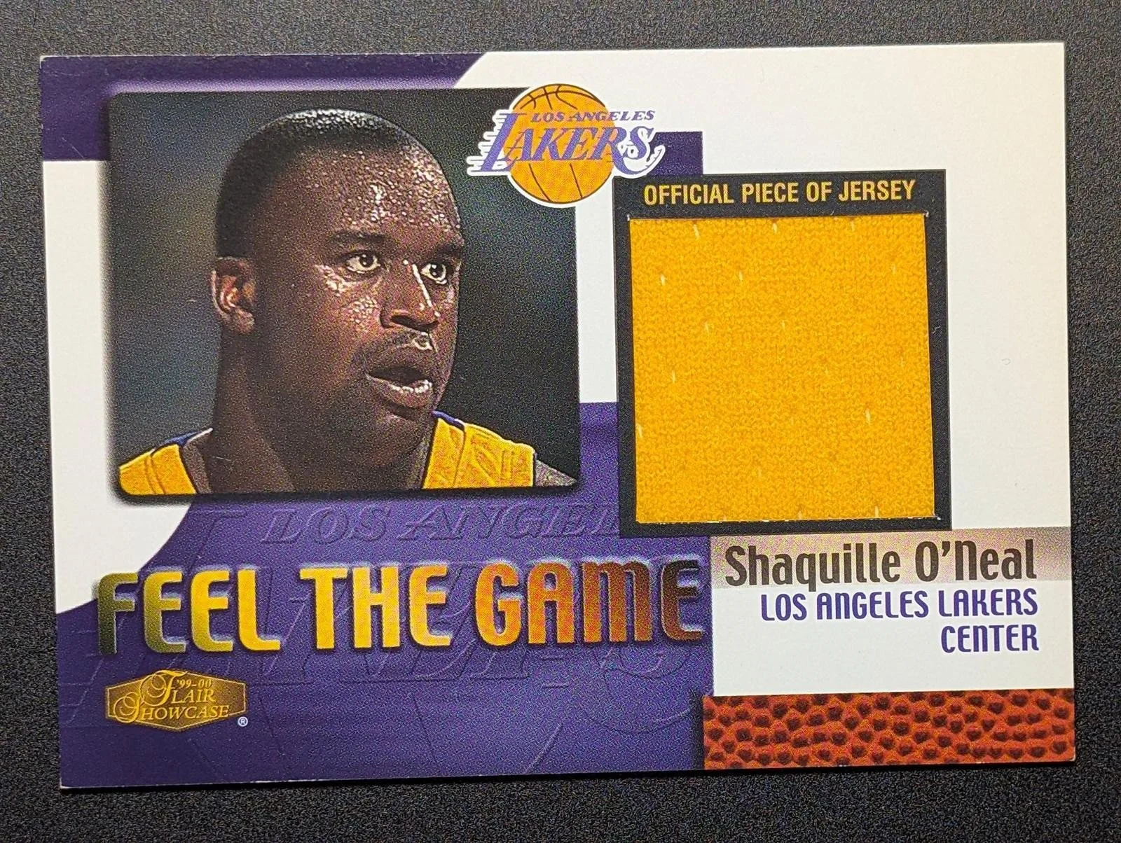 Front of 1999-00 Flair Showcase Shaquille O'Neal Feel the Game