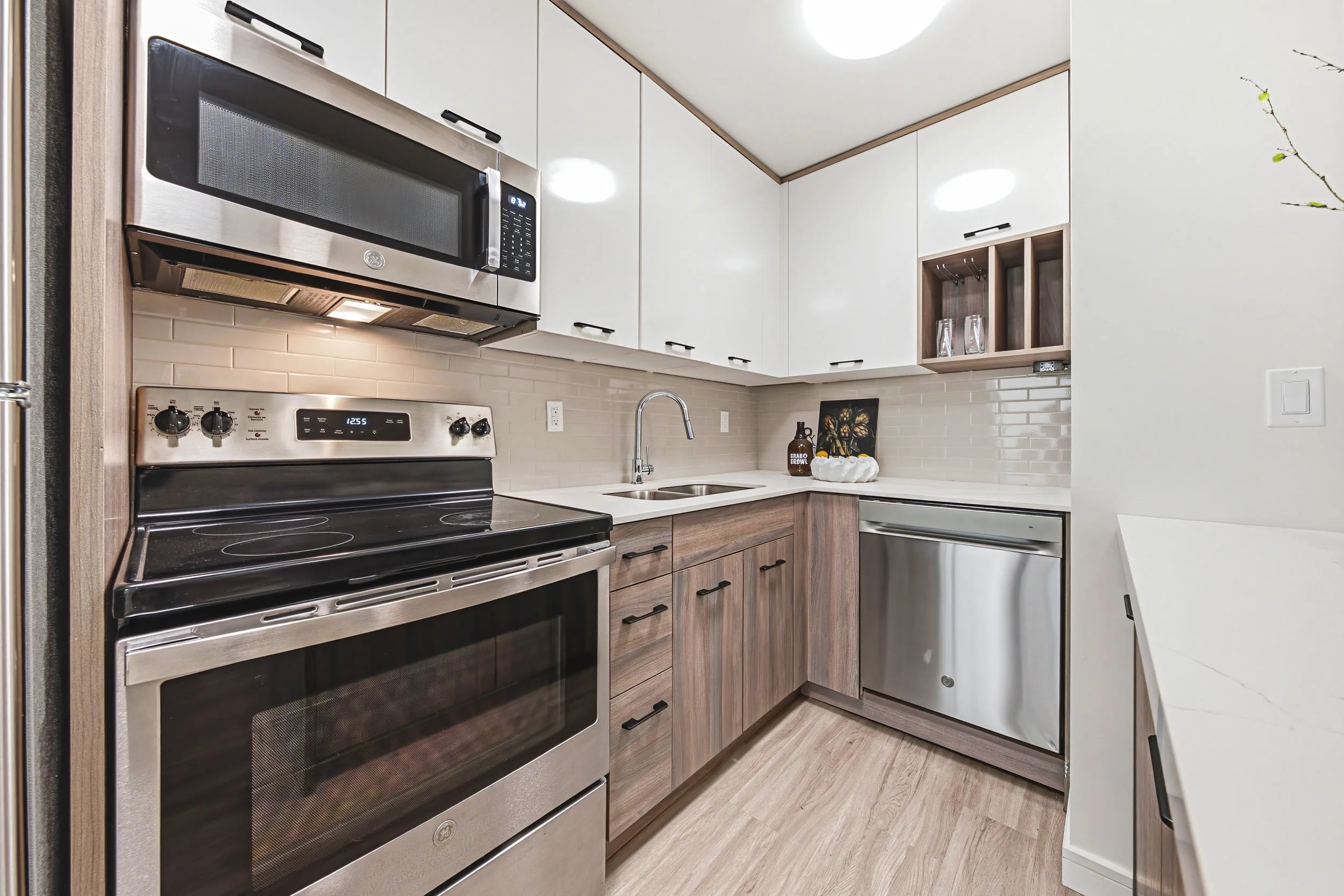 5 - Suite 2312 Walnut Place.jpg