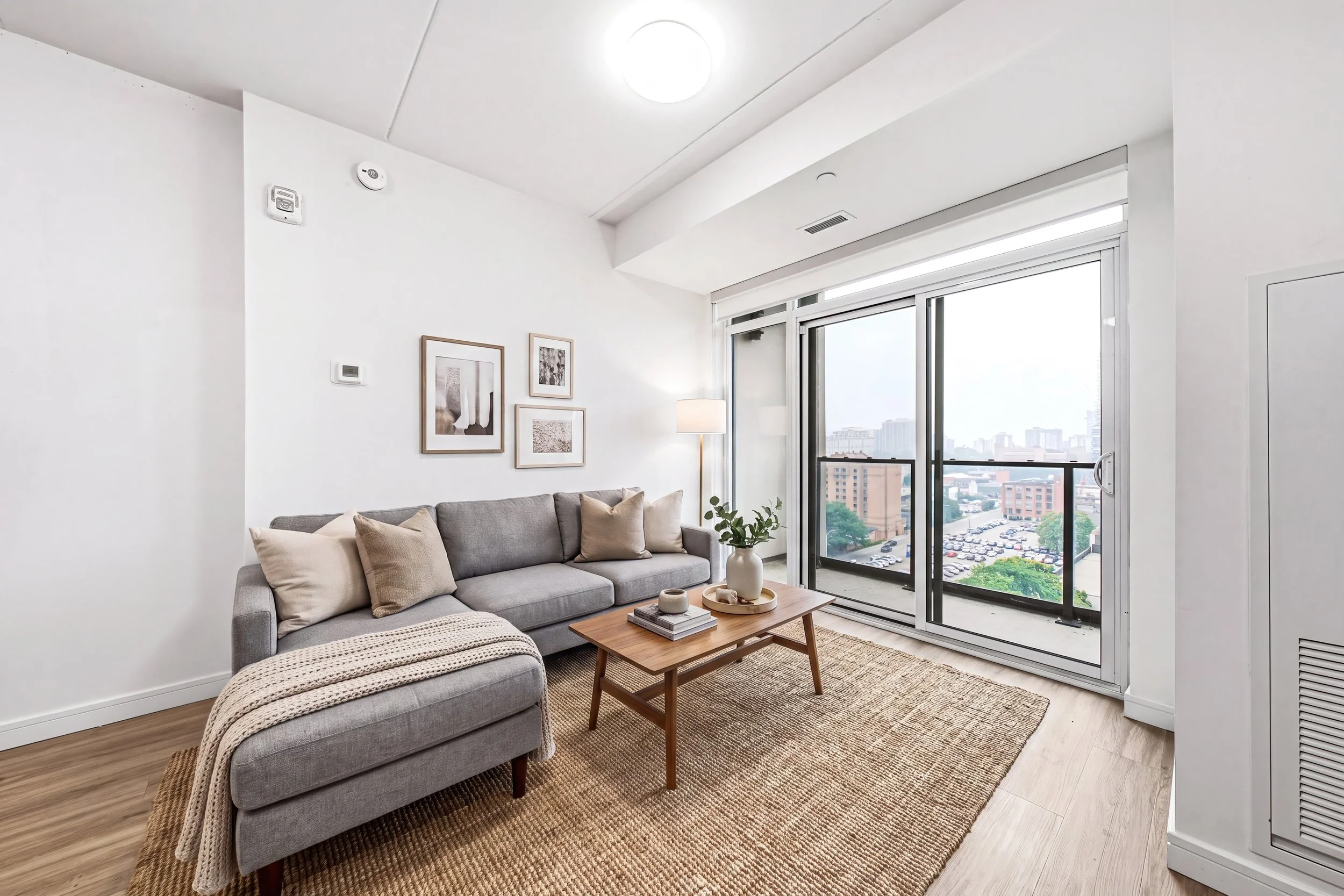 19 - Suite 1208 Walnut Place.jpg
