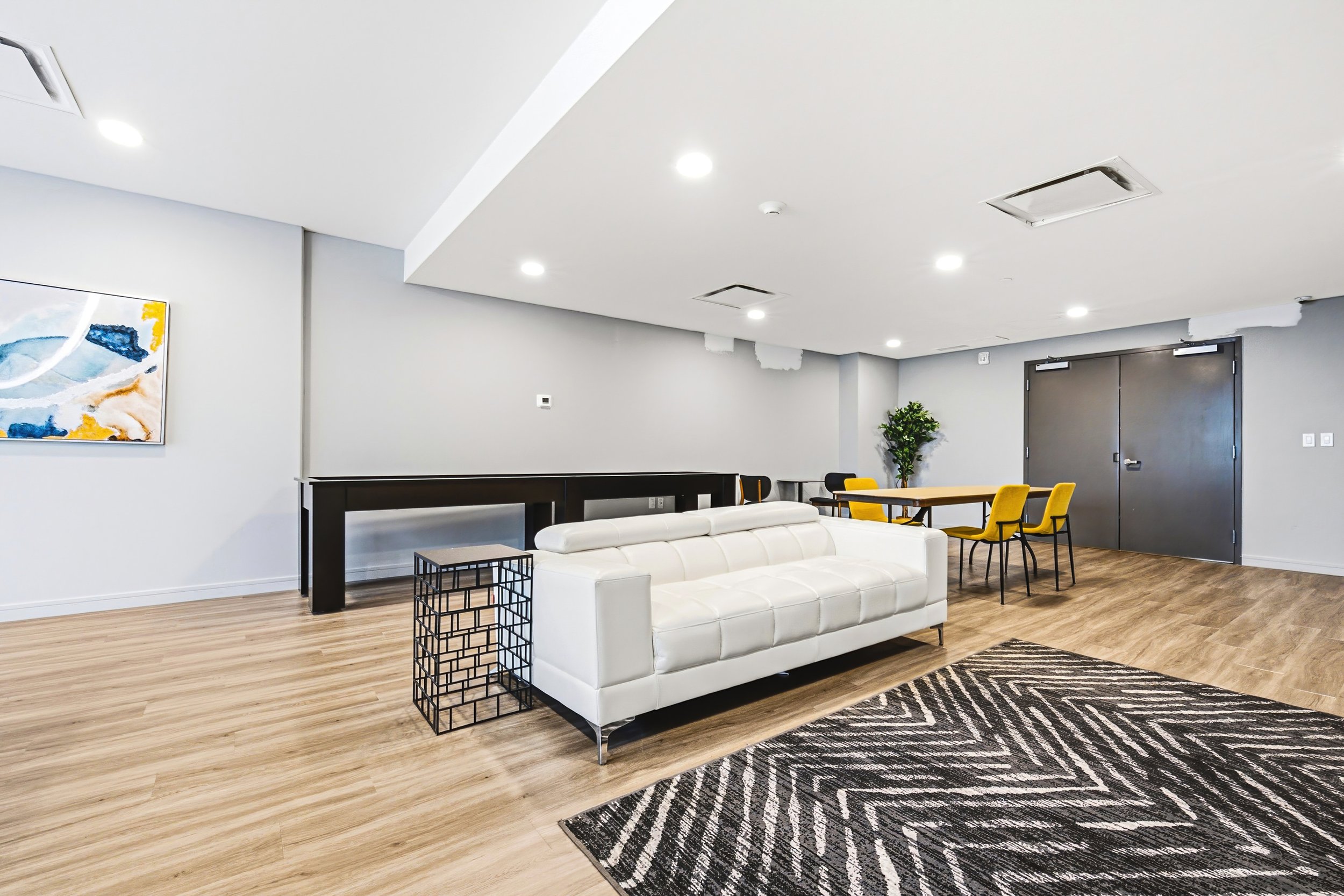 16 - Amenities Walnut Place.jpg