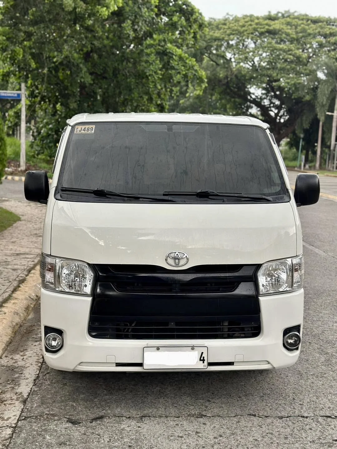 2019 Toyota Hiace Commuter