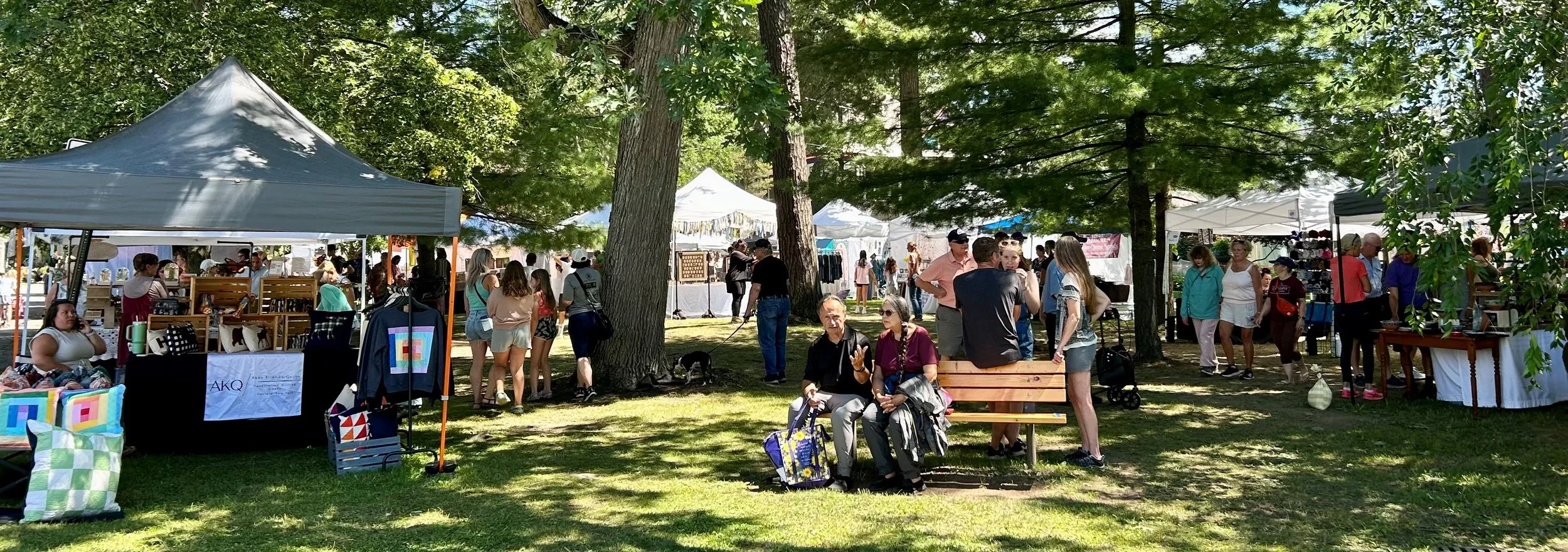 Markets at Round Lake