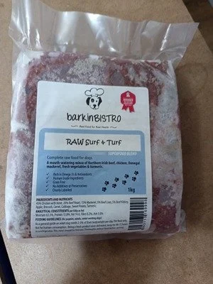 🌊🥩 Barkin Bistro Surf &amp; Turf &ndash; A customer favourite for dogs that love variety! 🐶

Looking for a delicious, nutritious raw meal packed with quality ingredients? Barkin Bistro Surf &amp; Turf 1kg combines premium chicken, beef and mackere