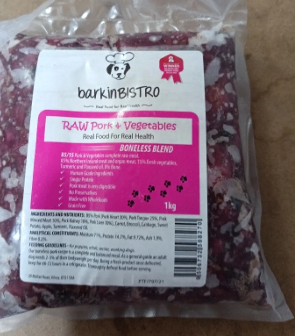 🐷 Barkin Bistro Pork &amp; Veg 1KG 🥕🥦

Looking for a tasty, nutritious meal your dog will love? Barkin Bistro Pork &amp; Veg combines high-quality pork with a carefully selected mix of vegetables to create a complete, balanced raw meal that's as w