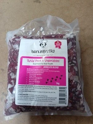 🐷 Barkin Bistro Pork &amp; Veg &ndash; a tasty addition to the raw food bowl! 🥕🐾

Looking for a pork-based meal for your raw-fed dog?

Barkin Bistro Pork &amp; Veg combines pork with a selection of vegetables to bring variety to your dog's bowl. ?