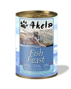 Akela_Dog_Wet_Fish_feast_3.jpg