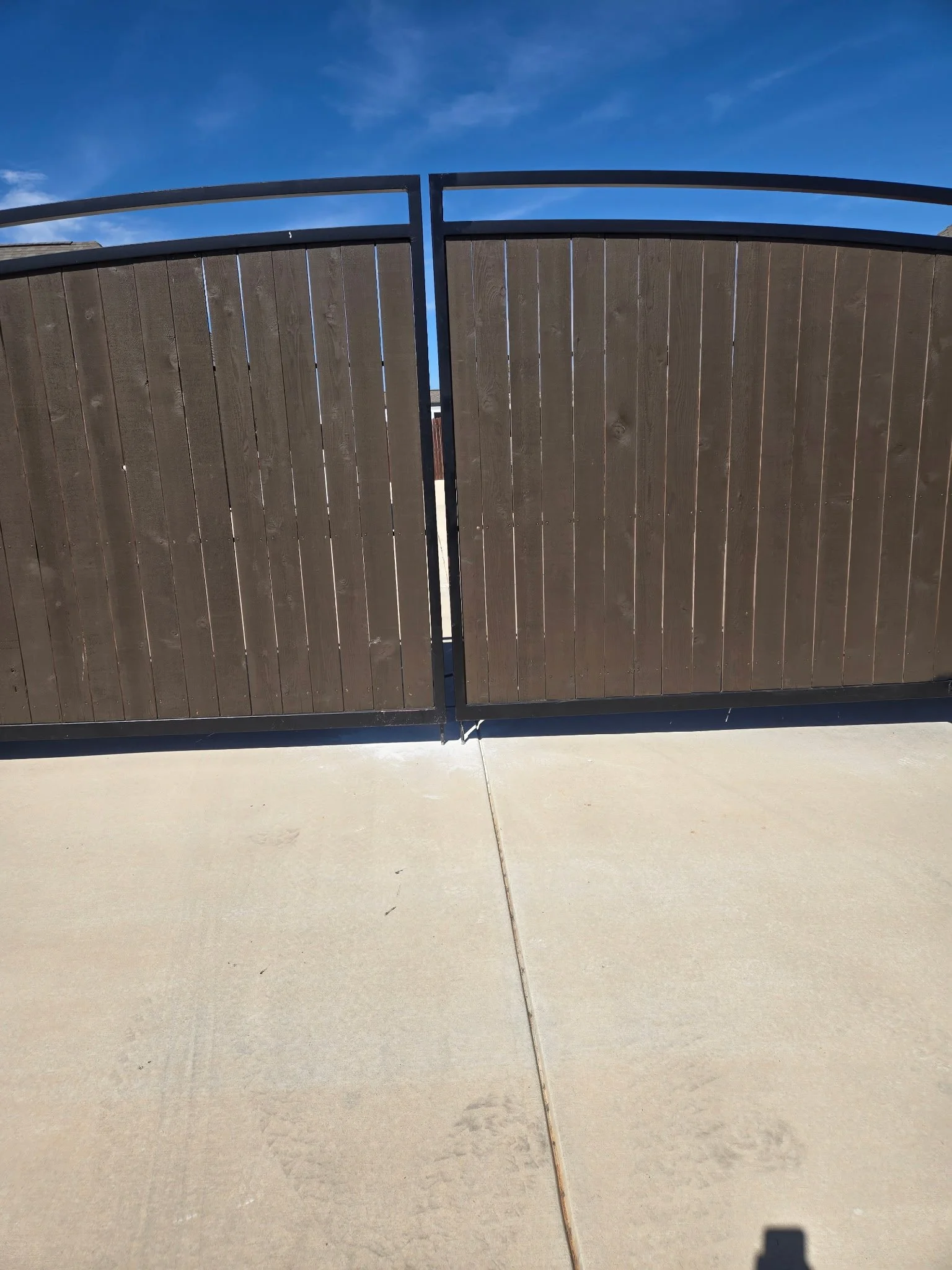 Residential Wing Gate