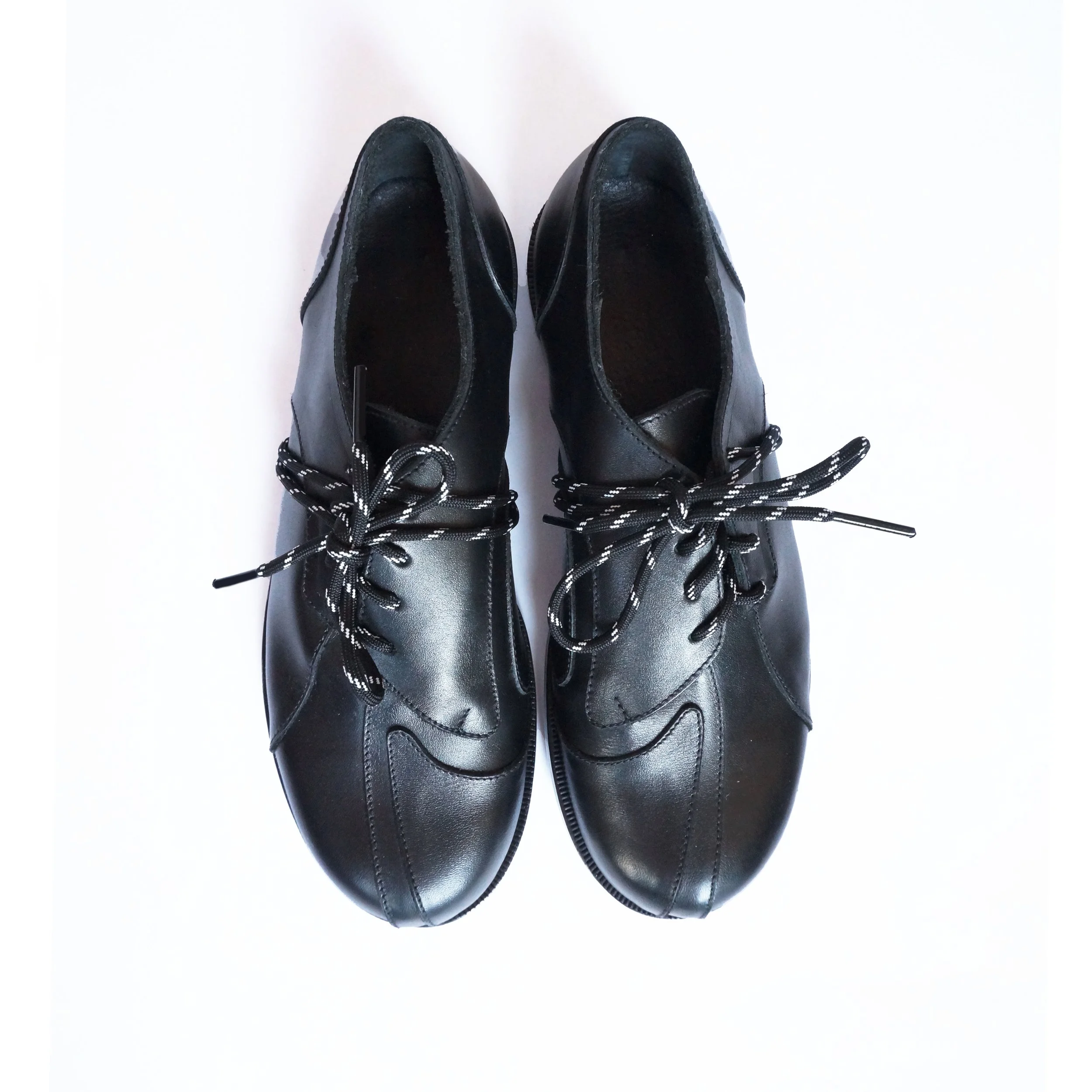 Paneled Oxford Shoe