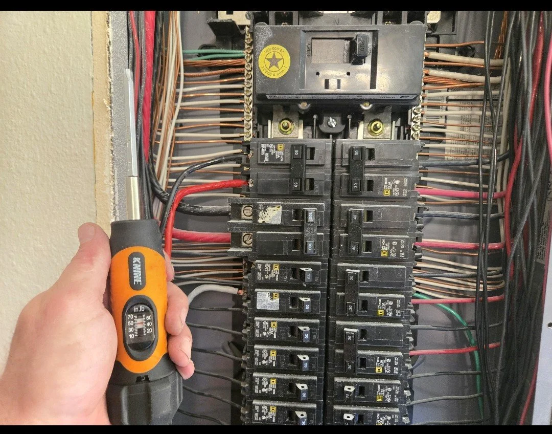 Using torque wrench to terminate conductors