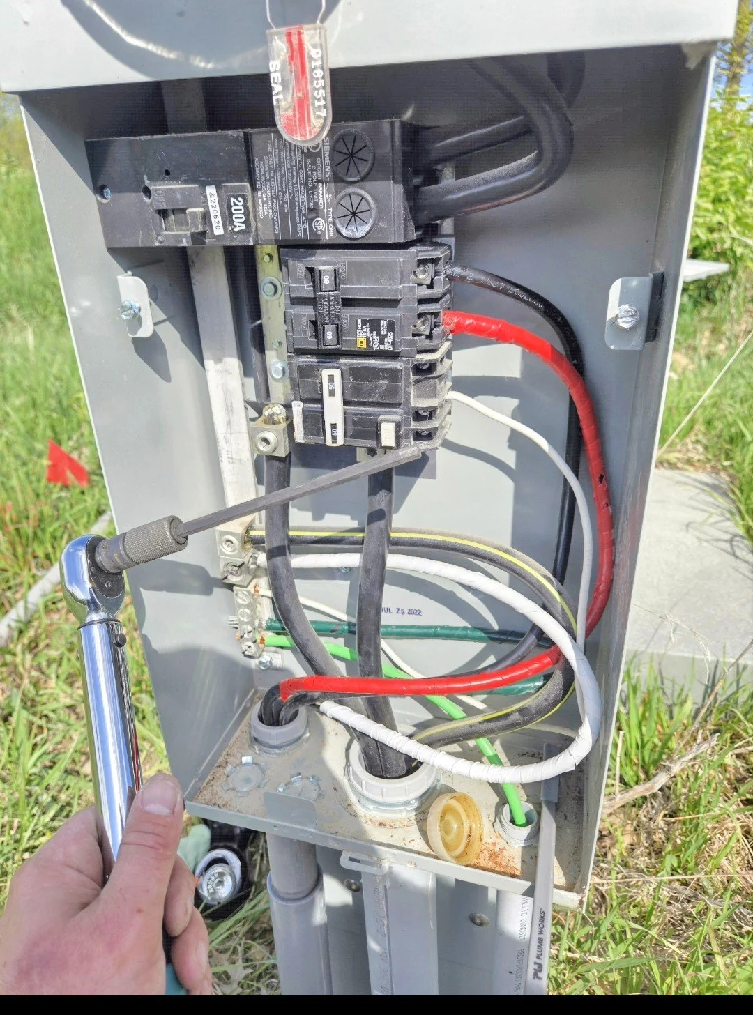 Terminating wires with torque wrench