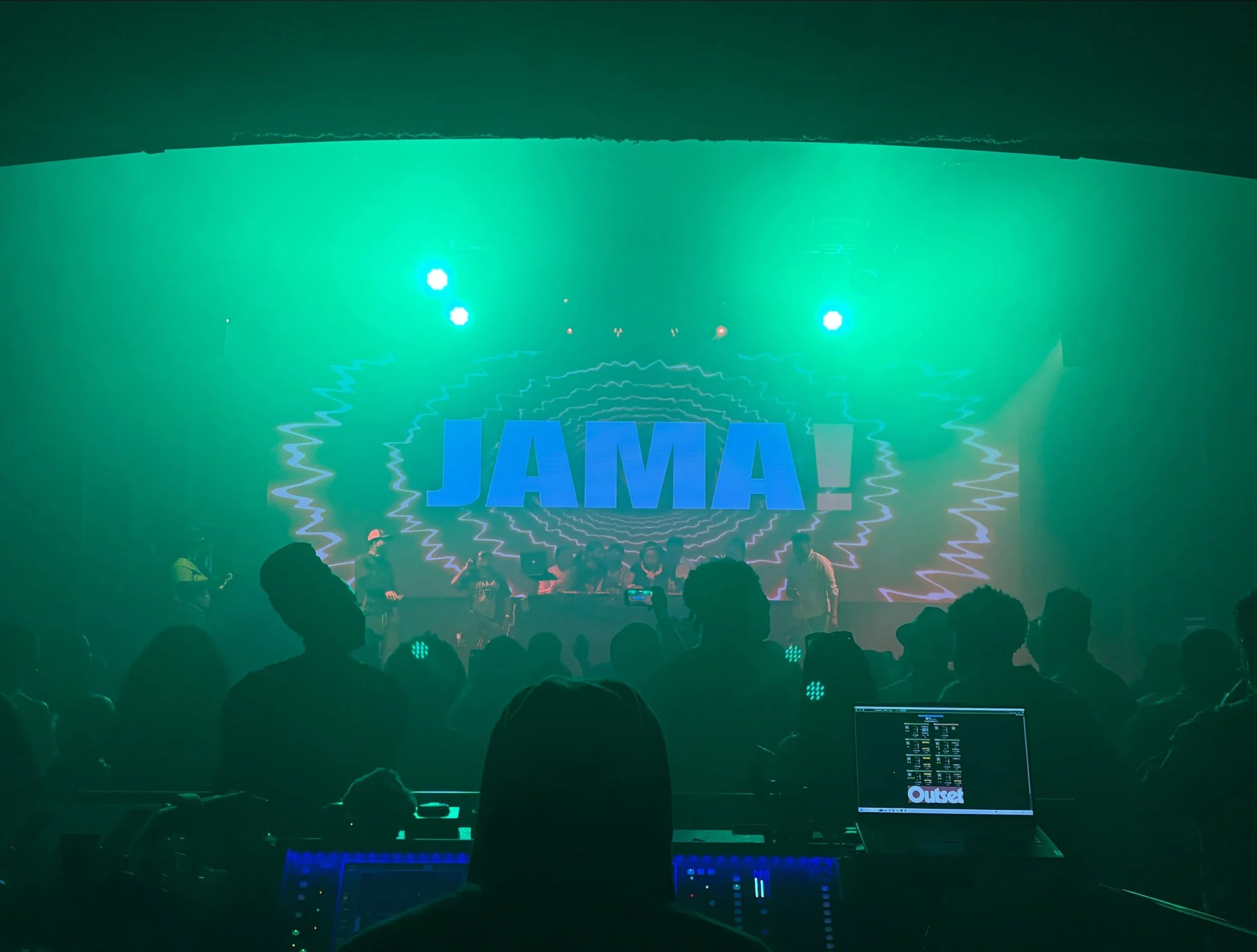 THE AFRORAVES RETURNS @outset_chicago WITH @osonojama @joinsugarcubes @realquedj @bob 

What an incredible night this was with some absolute legends. Music that made me move my body and my soul.

-
Lighting Designer: @unitedproductionsoffical 

#live