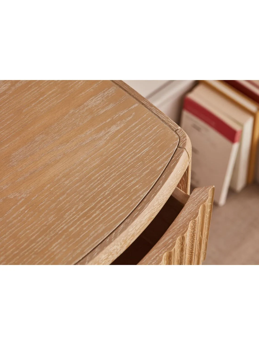 645044-heyday-side-table-04-391.jpg